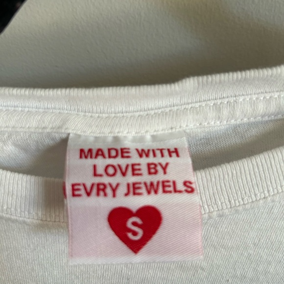 GRAPHIC TEE! - Picture 2 of 3